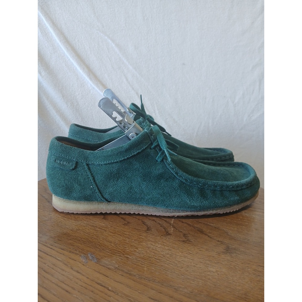 Clark's mens wallabee suede green shoes size 9M NEW